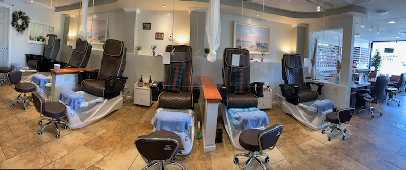 Kayla's Nails offers complete manicure and pedicure services.